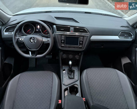 Белый Фольксваген Тигуан, объемом двигателя 2 л и пробегом 67 тыс. км за 21300 $, фото 11 на Automoto.ua