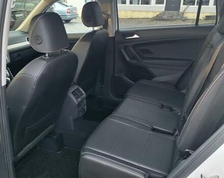 Белый Фольксваген Тигуан, объемом двигателя 1.98 л и пробегом 54 тыс. км за 23500 $, фото 3 на Automoto.ua