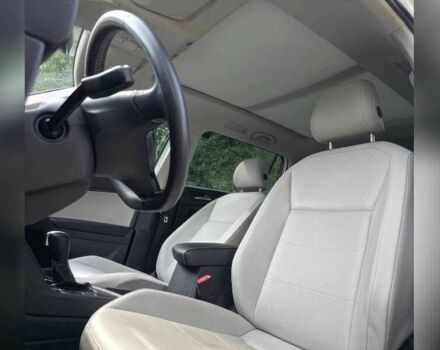 Белый Фольксваген Тигуан, объемом двигателя 2 л и пробегом 56 тыс. км за 8000 $, фото 9 на Automoto.ua