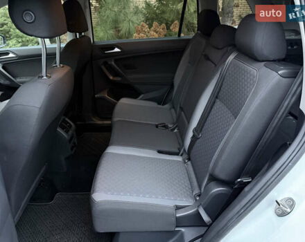 Белый Фольксваген Тигуан, объемом двигателя 2 л и пробегом 67 тыс. км за 21300 $, фото 10 на Automoto.ua