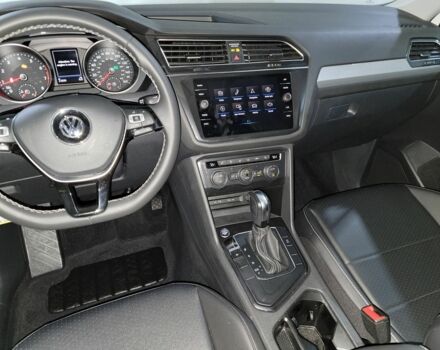 Белый Фольксваген Тигуан, объемом двигателя 2 л и пробегом 32 тыс. км за 18000 $, фото 11 на Automoto.ua