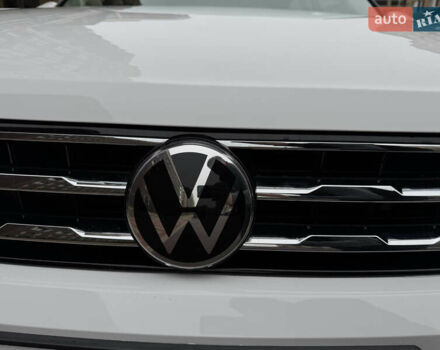 Білий Фольксваген Тігуан, об'ємом двигуна 2 л та пробігом 103 тис. км за 21000 $, фото 14 на Automoto.ua