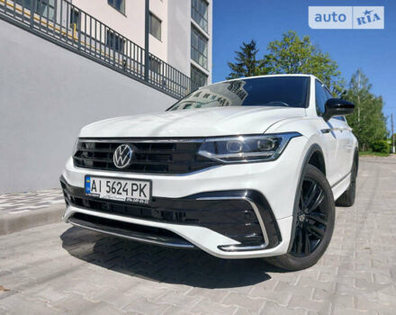 Белый Фольксваген Тигуан, объемом двигателя 1.98 л и пробегом 43 тыс. км за 27999 $, фото 1 на Automoto.ua