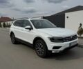Белый Фольксваген Тигуан, объемом двигателя 2 л и пробегом 128 тыс. км за 22500 $, фото 1 на Automoto.ua