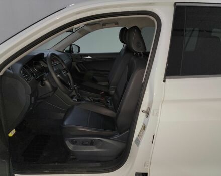 Белый Фольксваген Тигуан, объемом двигателя 2 л и пробегом 32 тыс. км за 18000 $, фото 10 на Automoto.ua