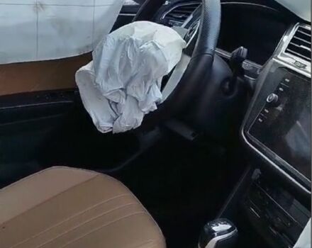 Белый Фольксваген Тигуан, объемом двигателя 2 л и пробегом 73 тыс. км за 13500 $, фото 14 на Automoto.ua