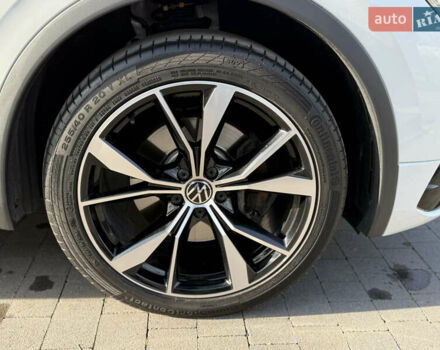 Белый Фольксваген Тигуан, объемом двигателя 1.97 л и пробегом 189 тыс. км за 36500 $, фото 36 на Automoto.ua