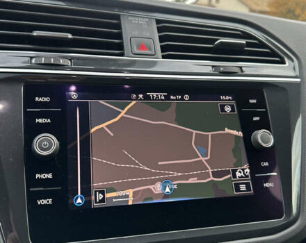 Белый Фольксваген Тигуан, объемом двигателя 2 л и пробегом 132 тыс. км за 27750 $, фото 116 на Automoto.ua