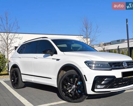 Білий Фольксваген Тігуан, об'ємом двигуна 2 л та пробігом 123 тис. км за 27500 $, фото 3 на Automoto.ua