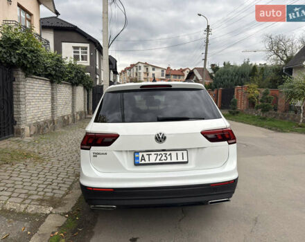 Белый Фольксваген Тигуан, объемом двигателя 2 л и пробегом 39 тыс. км за 24500 $, фото 5 на Automoto.ua
