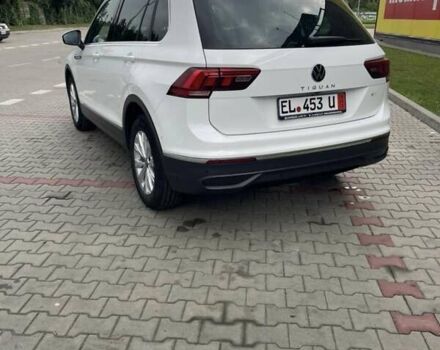 Белый Фольксваген Тигуан, объемом двигателя 1.97 л и пробегом 228 тыс. км за 29800 $, фото 3 на Automoto.ua