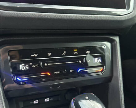 Белый Фольксваген Тигуан, объемом двигателя 2 л и пробегом 132 тыс. км за 27750 $, фото 114 на Automoto.ua