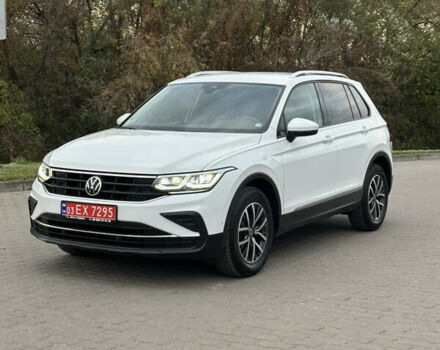 Белый Фольксваген Тигуан, объемом двигателя 2 л и пробегом 132 тыс. км за 27750 $, фото 61 на Automoto.ua