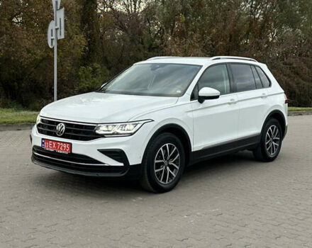 Белый Фольксваген Тигуан, объемом двигателя 2 л и пробегом 132 тыс. км за 27750 $, фото 62 на Automoto.ua