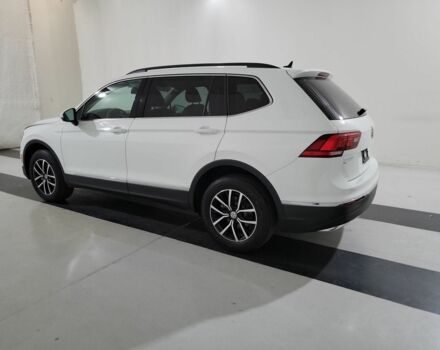 Белый Фольксваген Тигуан, объемом двигателя 2 л и пробегом 32 тыс. км за 18000 $, фото 1 на Automoto.ua