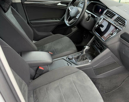 Білий Фольксваген Тігуан, об'ємом двигуна 1.97 л та пробігом 78 тис. км за 36000 $, фото 26 на Automoto.ua