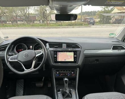 Белый Фольксваген Тигуан, объемом двигателя 2 л и пробегом 132 тыс. км за 27750 $, фото 100 на Automoto.ua