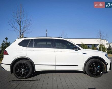 Білий Фольксваген Тігуан, об'ємом двигуна 2 л та пробігом 123 тис. км за 27500 $, фото 28 на Automoto.ua
