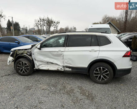 Белый Фольксваген Тигуан, объемом двигателя 1.98 л и пробегом 126 тыс. км за 10900 $, фото 6 на Automoto.ua