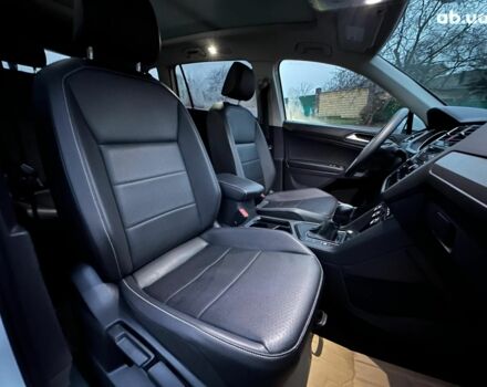 Белый Фольксваген Тигуан, объемом двигателя 2 л и пробегом 102 тыс. км за 21990 $, фото 23 на Automoto.ua