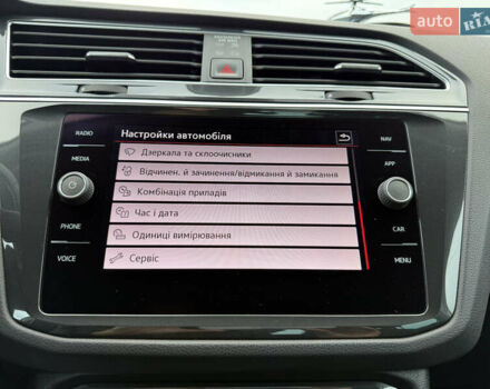 Білий Фольксваген Тігуан, об'ємом двигуна 1.97 л та пробігом 78 тис. км за 36000 $, фото 31 на Automoto.ua