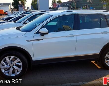 Білий Фольксваген Тігуан, об'ємом двигуна 2 л та пробігом 28 тис. км за 37700 $, фото 6 на Automoto.ua
