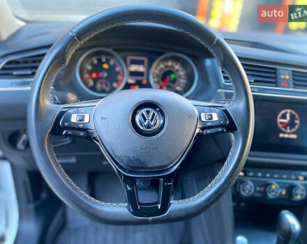 Білий Фольксваген Тігуан, об'ємом двигуна 2 л та пробігом 135 тис. км за 18800 $, фото 13 на Automoto.ua