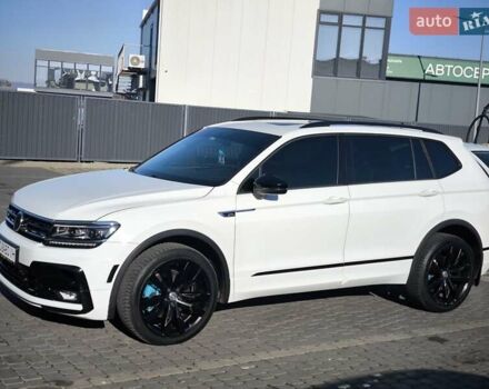 Білий Фольксваген Тігуан, об'ємом двигуна 2 л та пробігом 123 тис. км за 27500 $, фото 36 на Automoto.ua