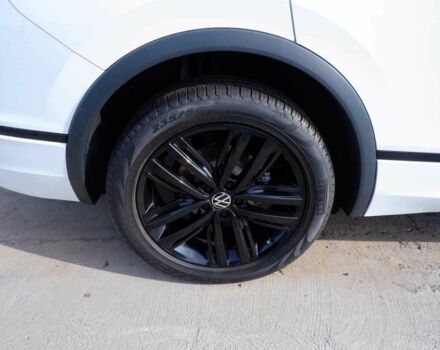 Белый Фольксваген Тигуан, объемом двигателя 2 л и пробегом 17 тыс. км за 16200 $, фото 11 на Automoto.ua