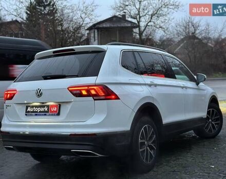 Белый Фольксваген Тигуан, объемом двигателя 2 л и пробегом 102 тыс. км за 21990 $, фото 7 на Automoto.ua