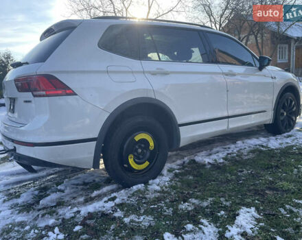 Белый Фольксваген Тигуан, объемом двигателя 1.98 л и пробегом 115 тыс. км за 13000 $, фото 6 на Automoto.ua
