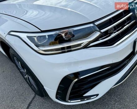 Белый Фольксваген Тигуан, объемом двигателя 1.98 л и пробегом 55 тыс. км за 21800 $, фото 6 на Automoto.ua