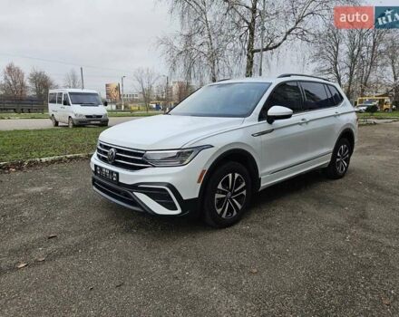 Белый Фольксваген Тигуан, объемом двигателя 2 л и пробегом 46 тыс. км за 24500 $, фото 3 на Automoto.ua
