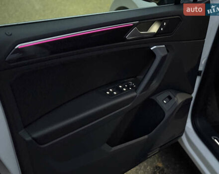 Белый Фольксваген Тигуан, объемом двигателя 1.98 л и пробегом 55 тыс. км за 39500 $, фото 7 на Automoto.ua