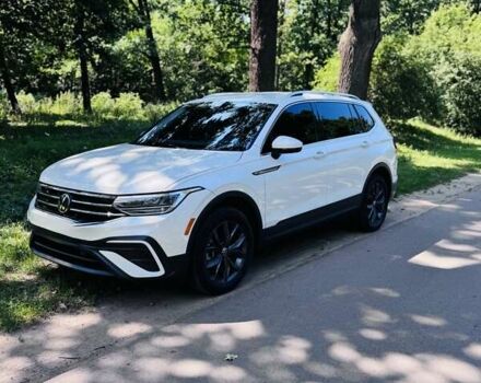 Белый Фольксваген Тигуан, объемом двигателя 2 л и пробегом 50 тыс. км за 29000 $, фото 1 на Automoto.ua