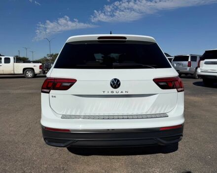 Белый Фольксваген Тигуан, объемом двигателя 2 л и пробегом 12 тыс. км за 15000 $, фото 4 на Automoto.ua