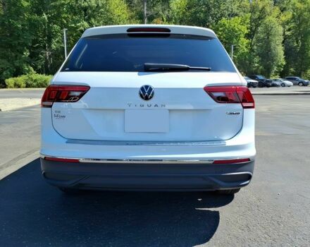 Білий Фольксваген Тігуан, об'ємом двигуна 2 л та пробігом 15 тис. км за 10700 $, фото 5 на Automoto.ua