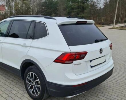 Білий Фольксваген Тігуан, об'ємом двигуна 2 л та пробігом 75 тис. км за 12400 $, фото 10 на Automoto.ua