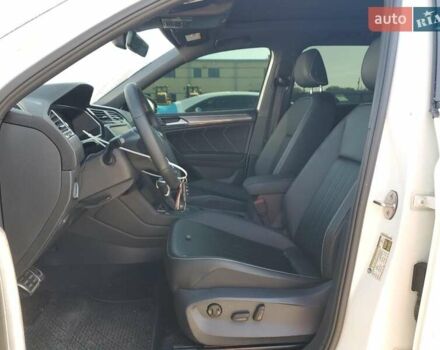 Білий Фольксваген Тігуан, об'ємом двигуна 2 л та пробігом 85 тис. км за 7800 $, фото 7 на Automoto.ua