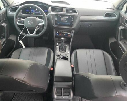 Белый Фольксваген Тигуан, объемом двигателя 2 л и пробегом 123 тыс. км за 4100 $, фото 7 на Automoto.ua