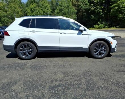 Білий Фольксваген Тігуан, об'ємом двигуна 2 л та пробігом 15 тис. км за 10700 $, фото 3 на Automoto.ua