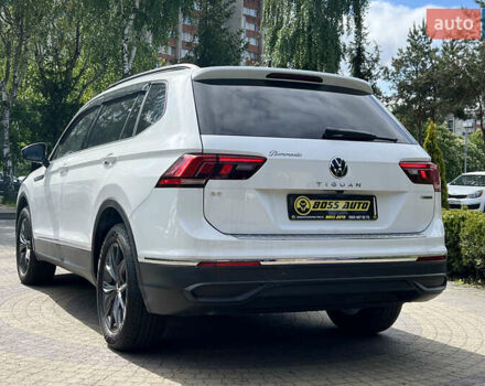 Белый Фольксваген Тигуан, объемом двигателя 2 л и пробегом 25 тыс. км за 25500 $, фото 4 на Automoto.ua