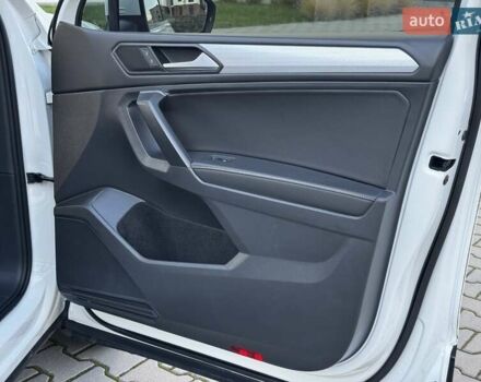 Белый Фольксваген Тигуан, объемом двигателя 1.98 л и пробегом 105 тыс. км за 21750 $, фото 37 на Automoto.ua