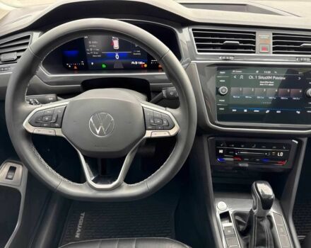 Білий Фольксваген Тігуан, об'ємом двигуна 2 л та пробігом 25 тис. км за 7800 $, фото 9 на Automoto.ua