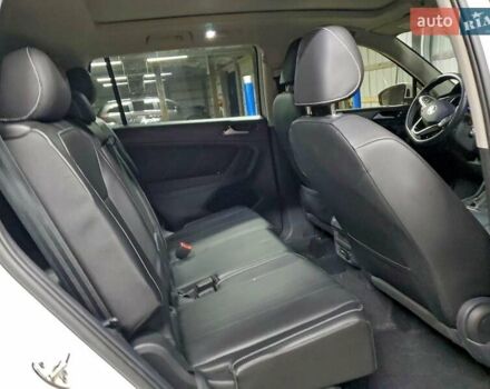 Белый Фольксваген Тигуан, объемом двигателя 1.98 л и пробегом 99 тыс. км за 7500 $, фото 10 на Automoto.ua