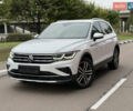 Фольксваген Тигуан 2022 в Киеве на Automoto.ua Белый Фольксваген Тигуан, объемом двигателя 2 л и пробегом 32 тыс. км за 35500 $, фото 1 на Automoto.ua