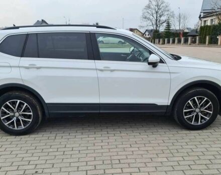 Білий Фольксваген Тігуан, об'ємом двигуна 2 л та пробігом 75 тис. км за 12400 $, фото 18 на Automoto.ua