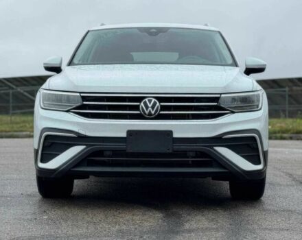 Белый Фольксваген Тигуан, объемом двигателя 2 л и пробегом 15 тыс. км за 9000 $, фото 1 на Automoto.ua