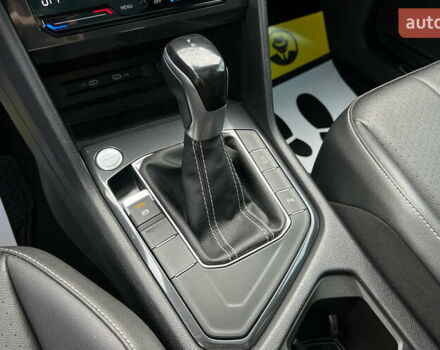 Білий Фольксваген Тігуан, об'ємом двигуна 2 л та пробігом 30 тис. км за 31500 $, фото 18 на Automoto.ua