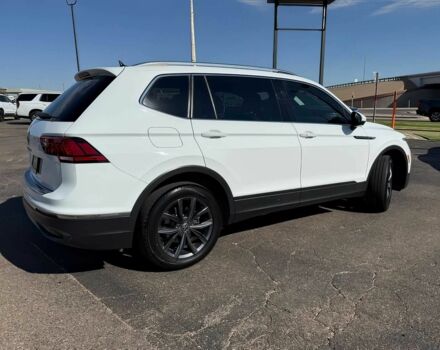 Белый Фольксваген Тигуан, объемом двигателя 2 л и пробегом 12 тыс. км за 15000 $, фото 3 на Automoto.ua